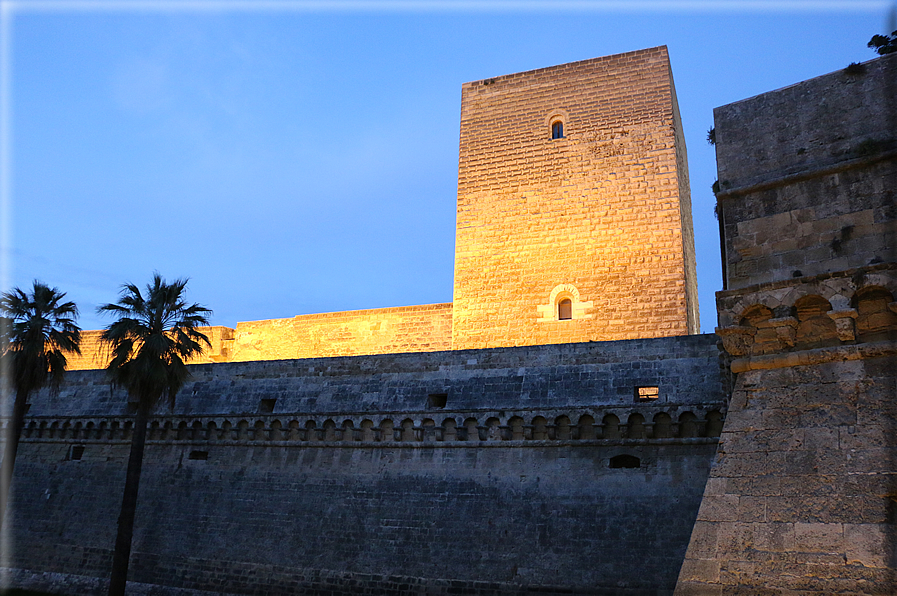 foto Bari di notte